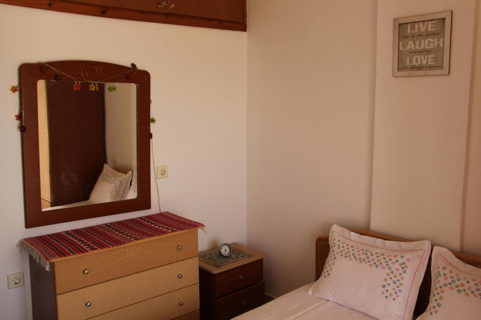 Matina'S Apartments Prínos Habitación foto